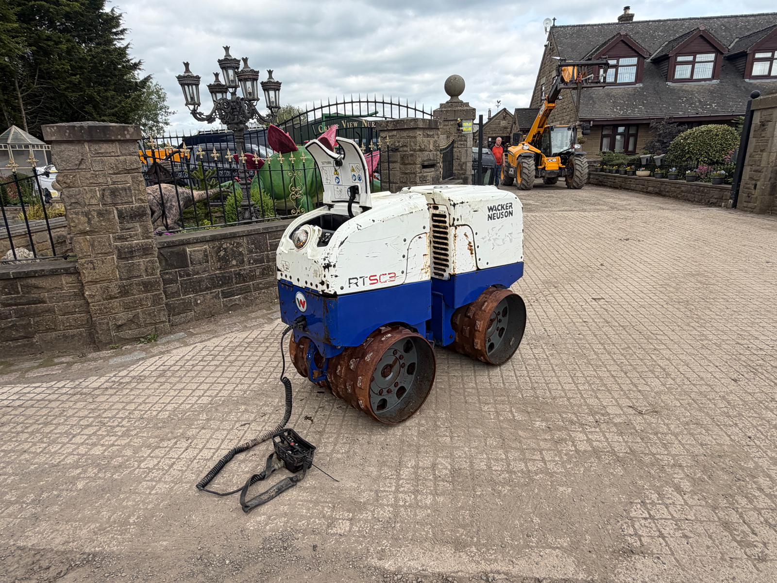 2016 WACKER NEUSON RTSC3 REMOTE CONTROLLED TRENCH ROLLER