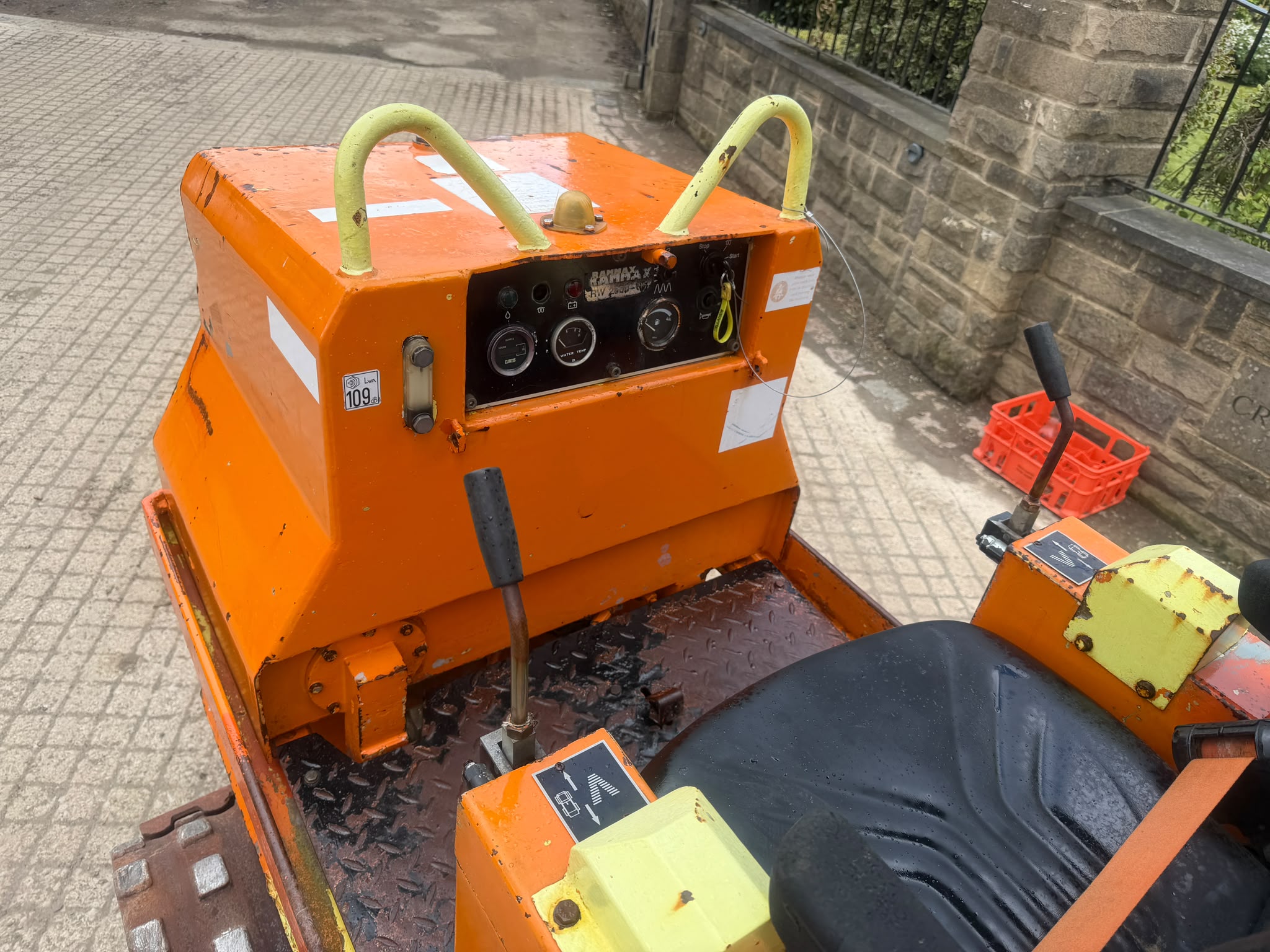RAMMAX RW2900-HF 1000MM DIESEL RIDE ON TRENCH ROLLER mower for sale in Pilsley, Chesterfield — photo 5