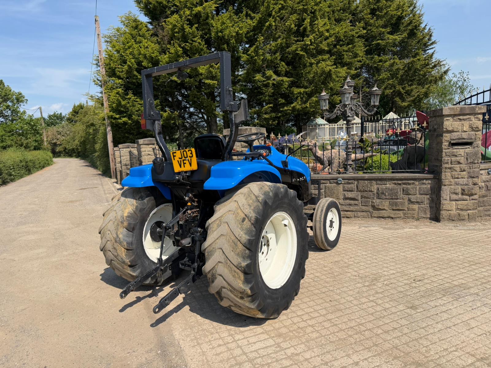 New Holland tractor for sale in Pilsley, Chesterfield — photo 4