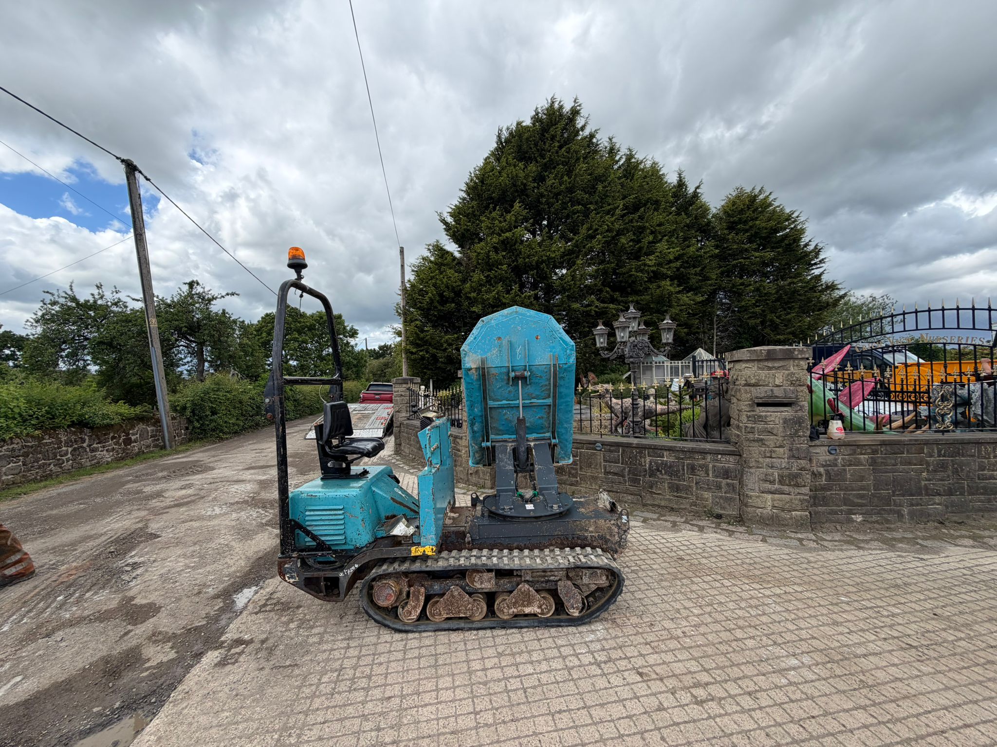 MESSERSI TCH-15S 1.5 TON SWIVEL SKIP TRACKED DUMPER dumper for sale in Pilsley, Chesterfield — photo 8