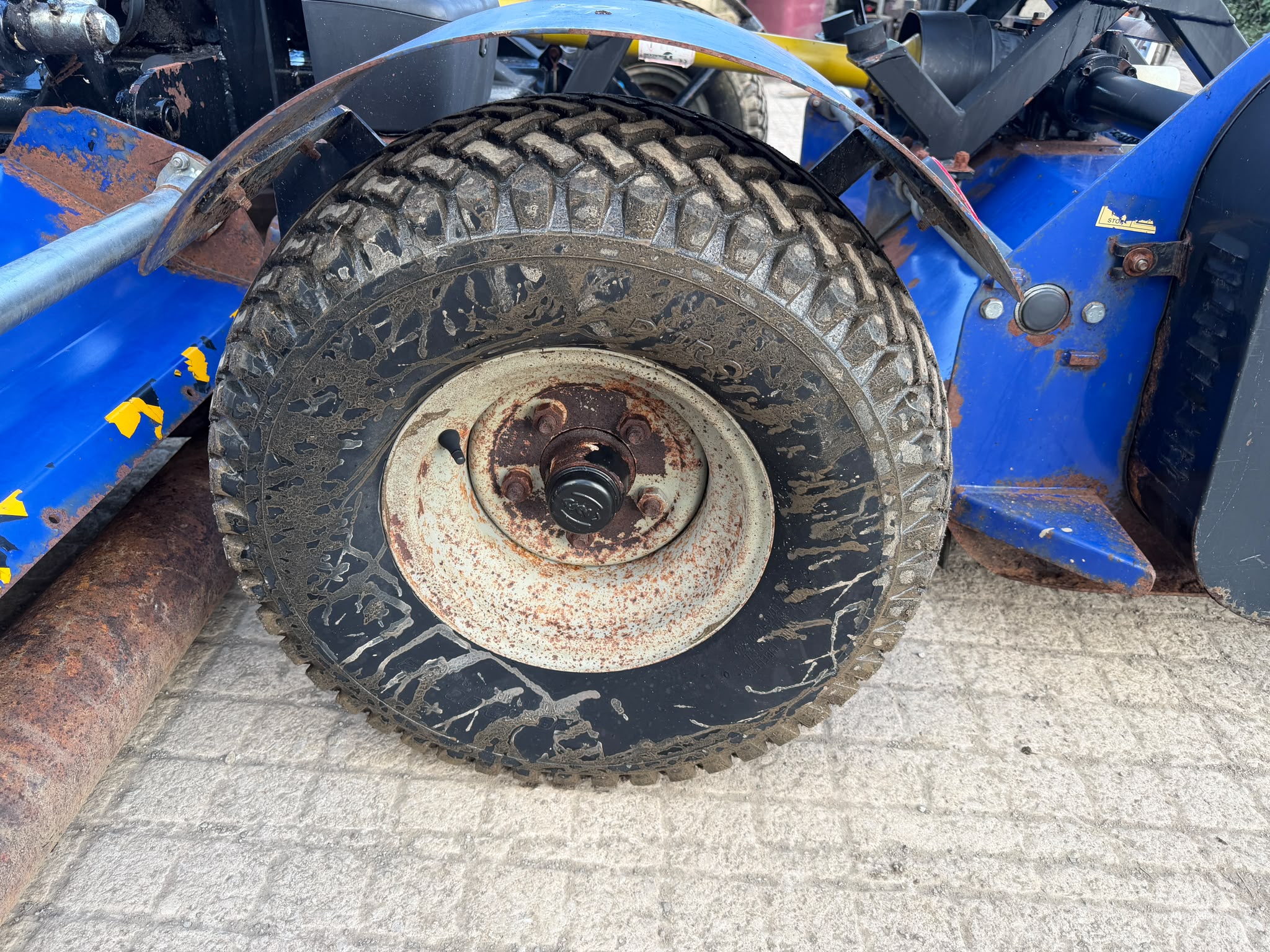 2008 mower for sale in Pilsley, Chesterfield — photo 9