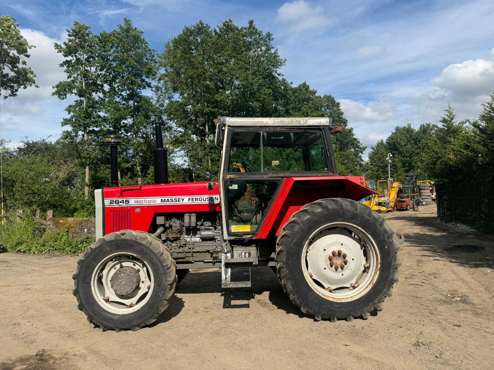 MASSEY FERGUSON 2645 ELECTRONIC 110HP 4WD DIESEL TRACTOR