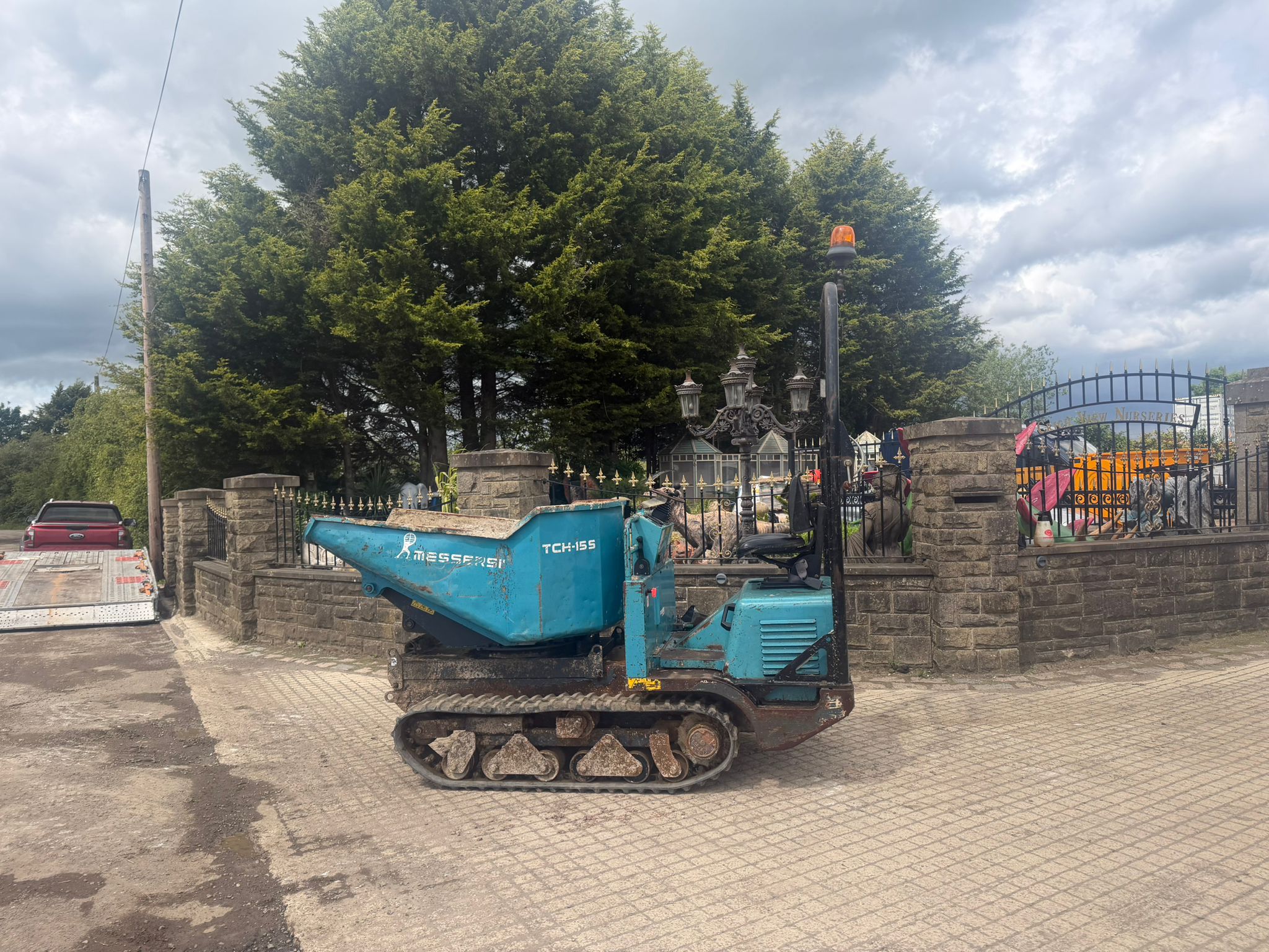 MESSERSI TCH-15S 1.5 TON SWIVEL SKIP TRACKED DUMPER