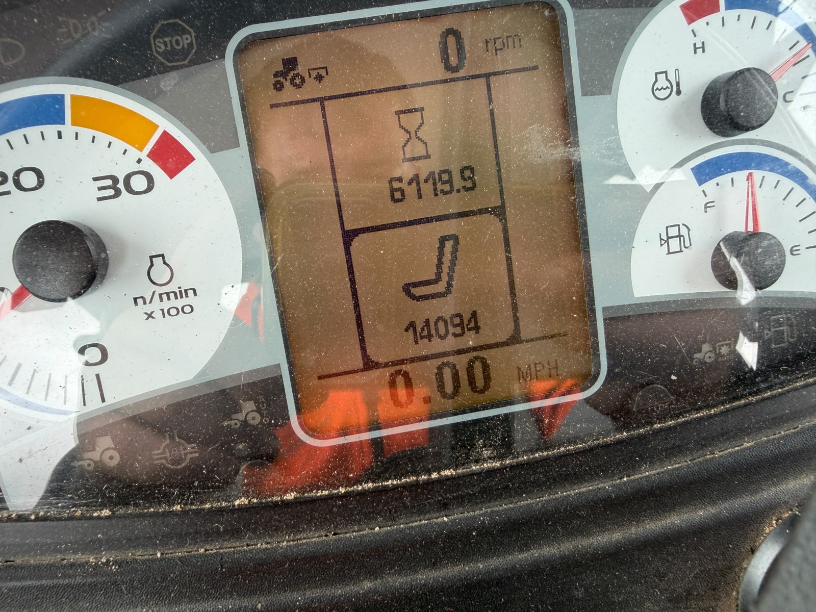 2016 New Holland tractor for sale in Pilsley, Chesterfield — photo 8