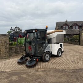 2011 HAKO CITYMASTER 1200 RIDE ON ROAD SWEEPER