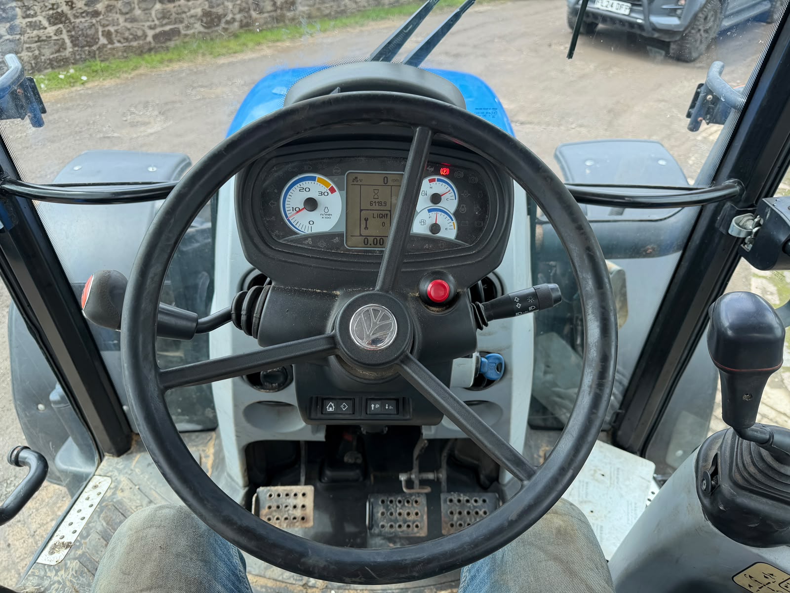 2016 New Holland tractor for sale in Pilsley, Chesterfield — photo 6