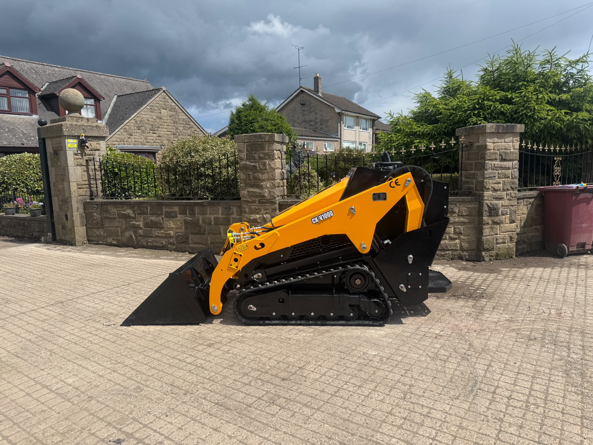 NEW/UNUSED 2026 CAPTOK CK-V1000 DIESEL STAND ON TRACKED SKIDSTEER LOADER