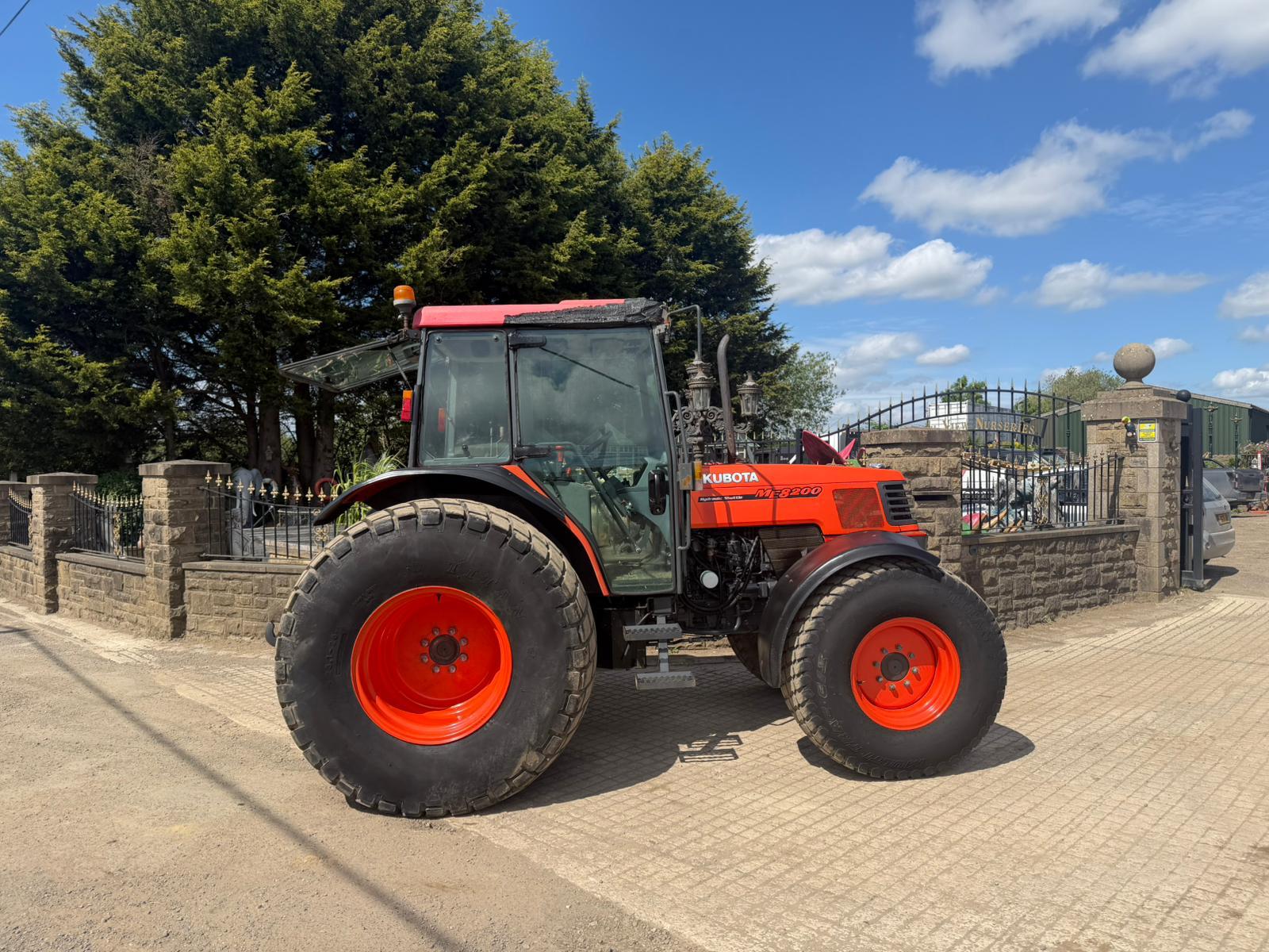 Kubota tractor for sale in Pilsley, Chesterfield — photo 12