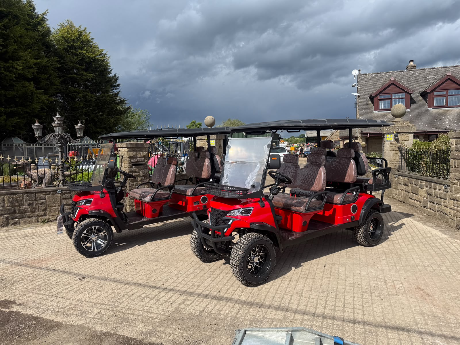 NEW/UNUSED 2026 CAPTOK GC42S 6 SEATER ELECTRIC GOLF BUGGY (RED)