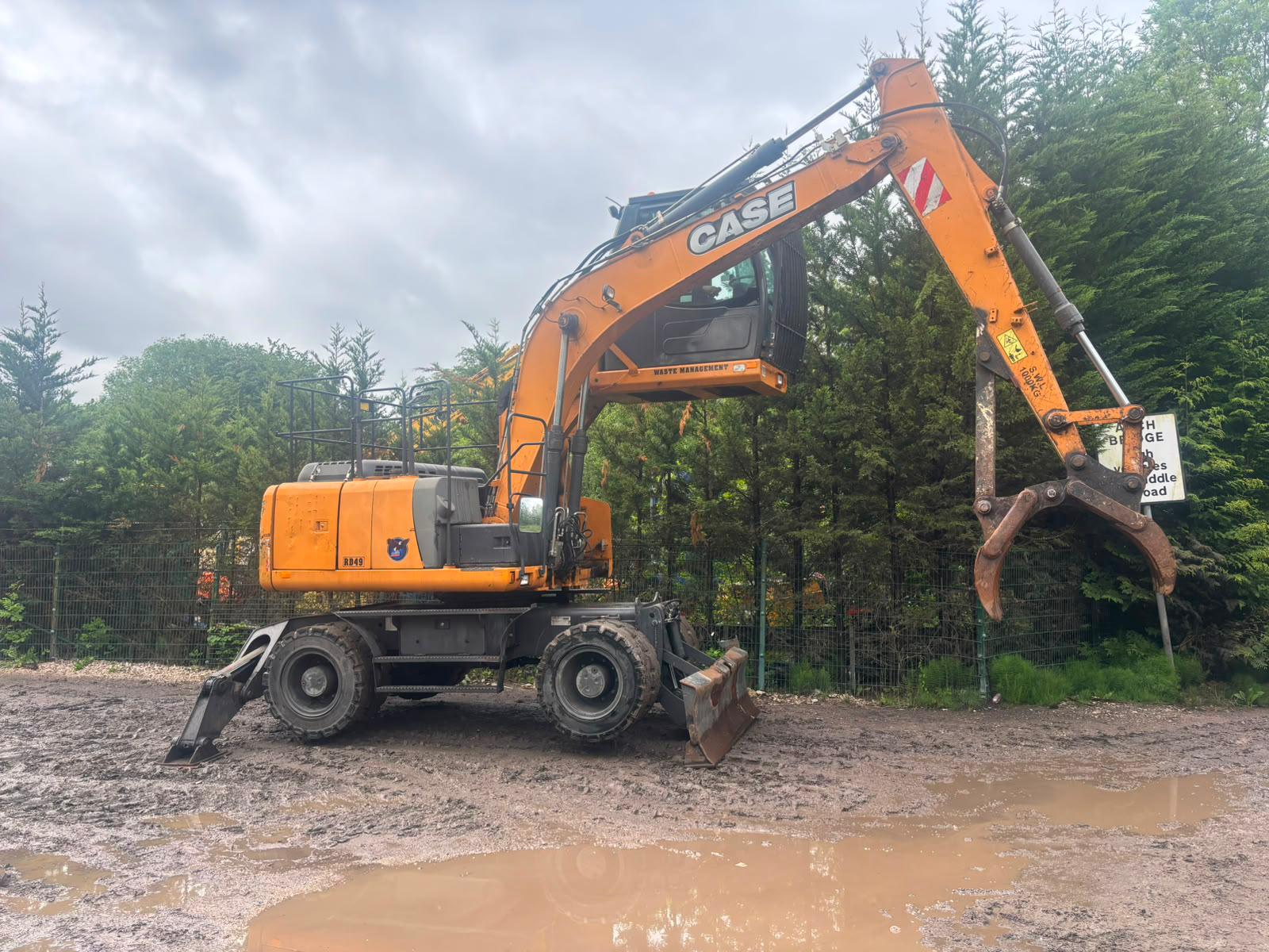 2016 Case attachment for sale in Pilsley, Chesterfield — photo 2