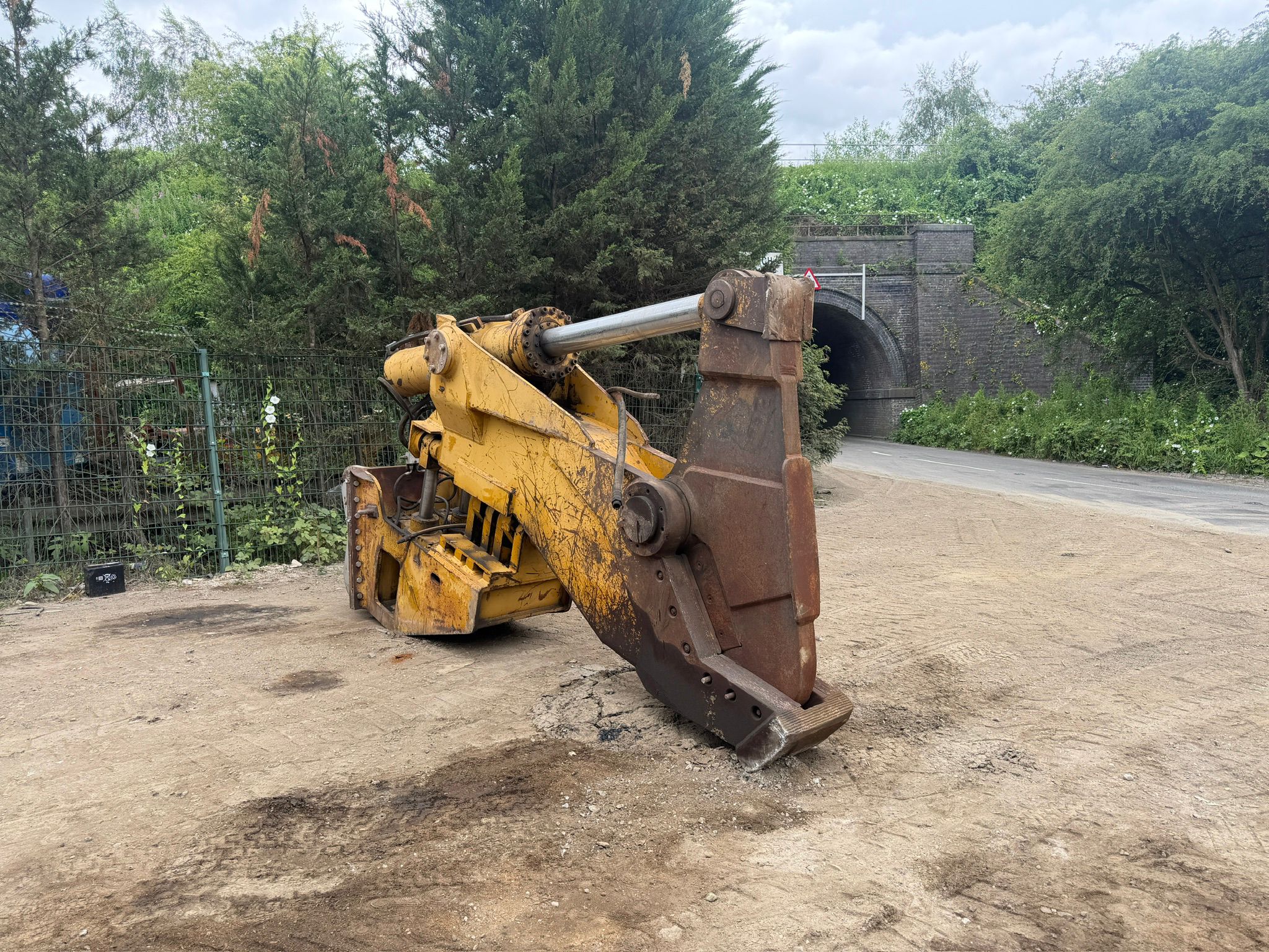 HYDRAULIC EXCAVATOR SHEAR excavator for sale in Pilsley, Chesterfield — photo 9