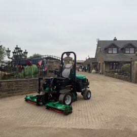 2010/60 RANSOMES HIGHWAY 3 4WD 3 GANG CYLINDER MOWER