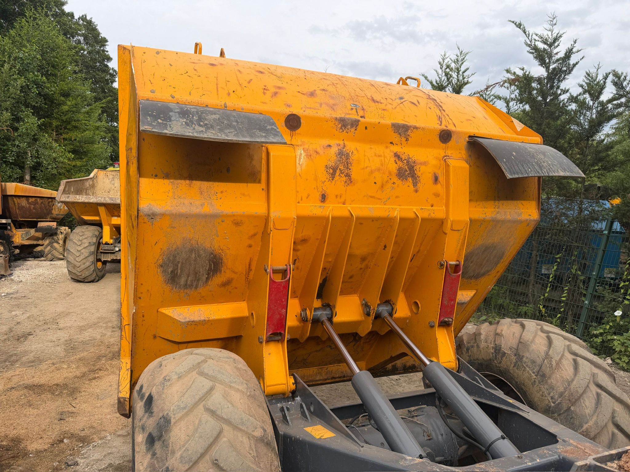 2009 Terex dumper for sale in Pilsley, Chesterfield — photo 7