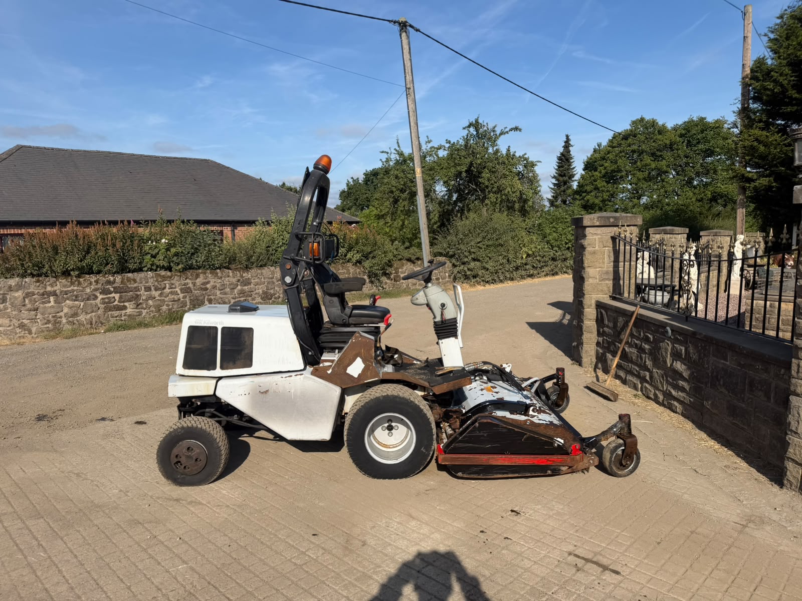 2017 mower for sale in Pilsley, Chesterfield — photo 8