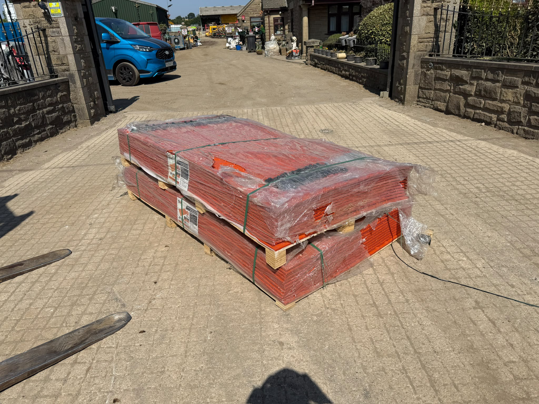 X2 PALLETS OF NEW/UNUSED TPM 80 TON NON-SLIP GROUND PROTECTION MATS