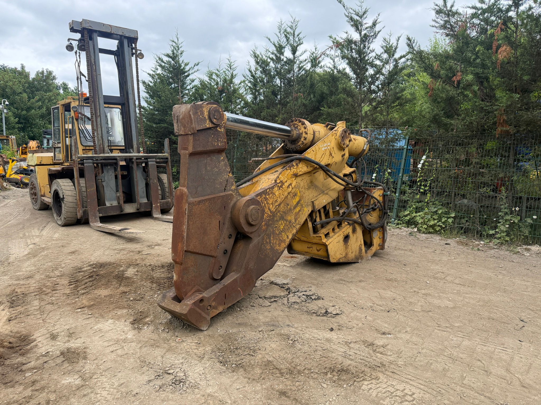 HYDRAULIC EXCAVATOR SHEAR excavator for sale in Pilsley, Chesterfield — photo 8
