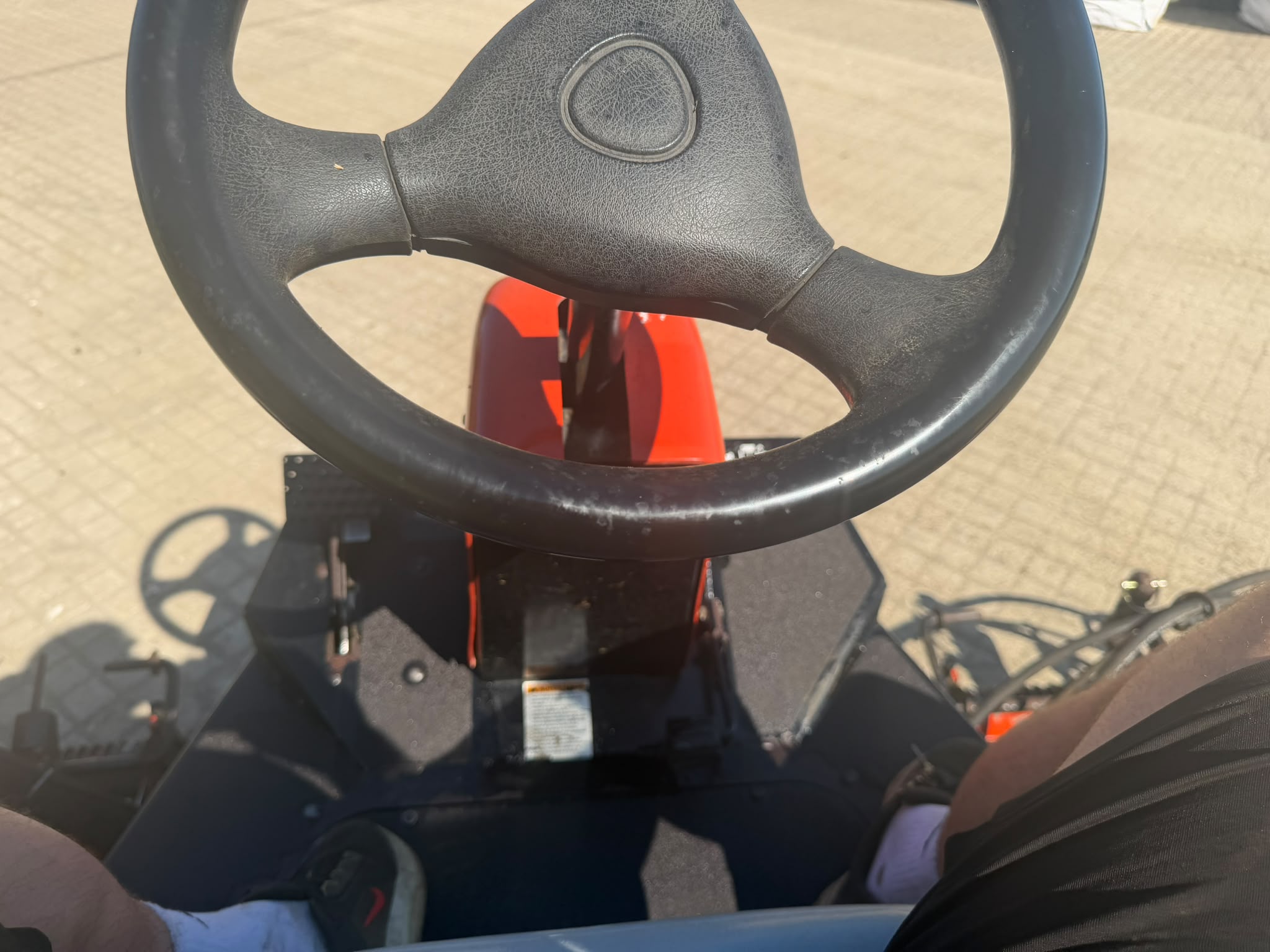 JACOBSEN FAIRWAY LF3400 4WD 5 GANG RIDE ON CYLINDER MOWER mower for sale in Pilsley, Chesterfield — photo 12