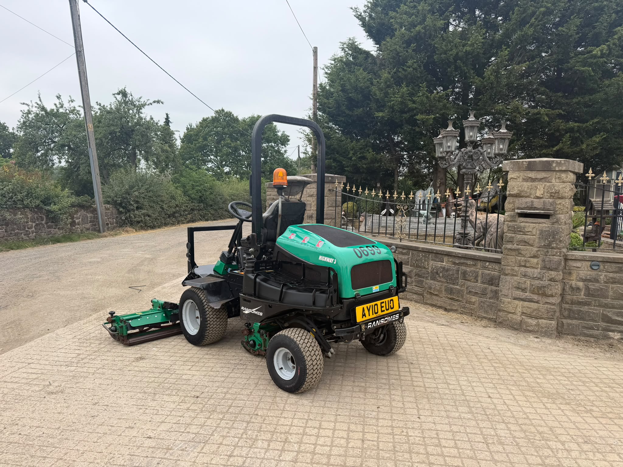 2010 Ransomes mower for sale in Pilsley, Chesterfield — photo 12