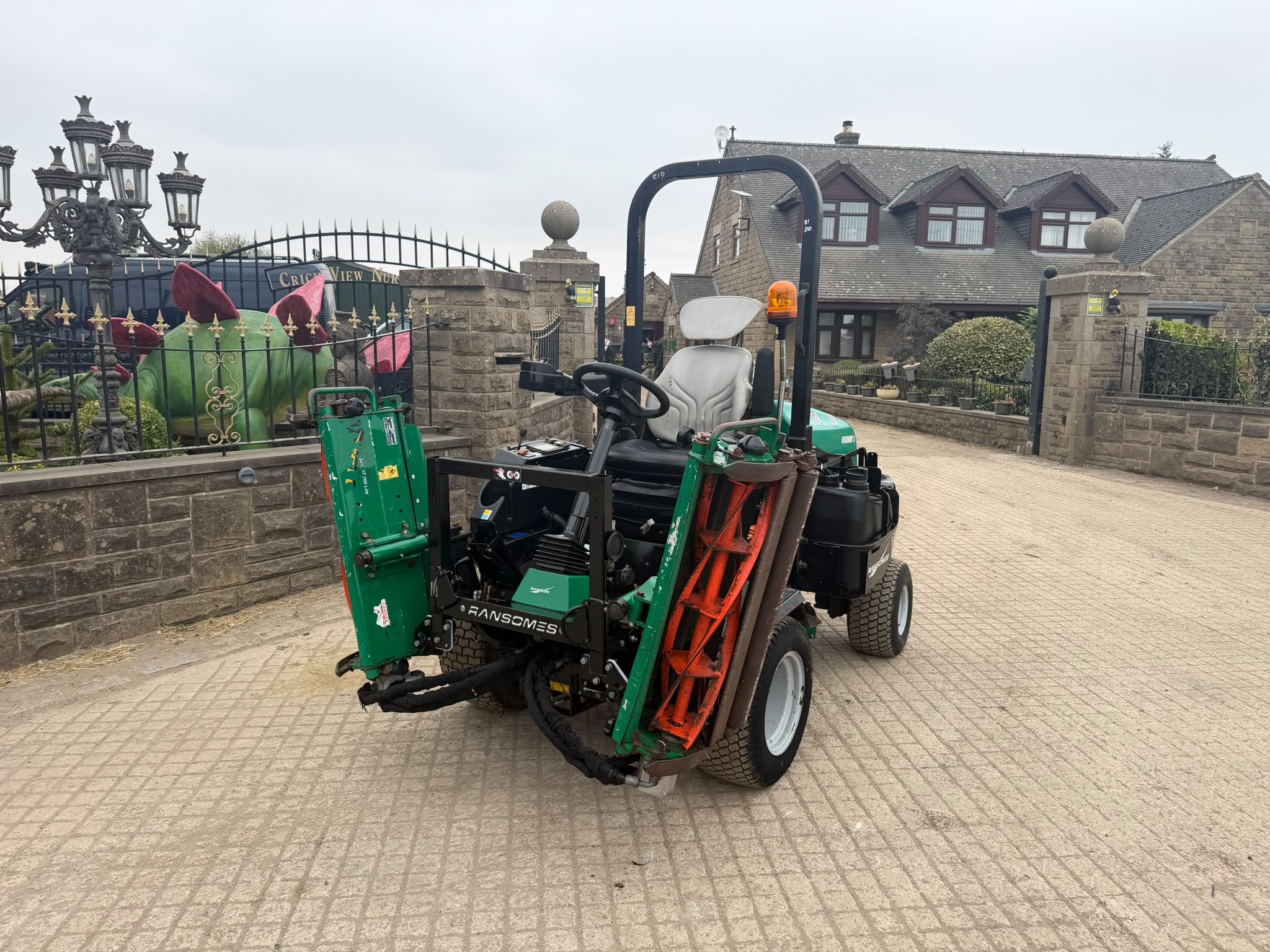 2010 Ransomes mower for sale in Pilsley, Chesterfield — photo 9