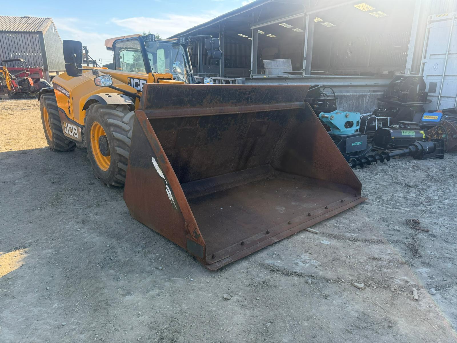 CHERRY PRODUCT 96” JCB TELEHANDLER BUCKET