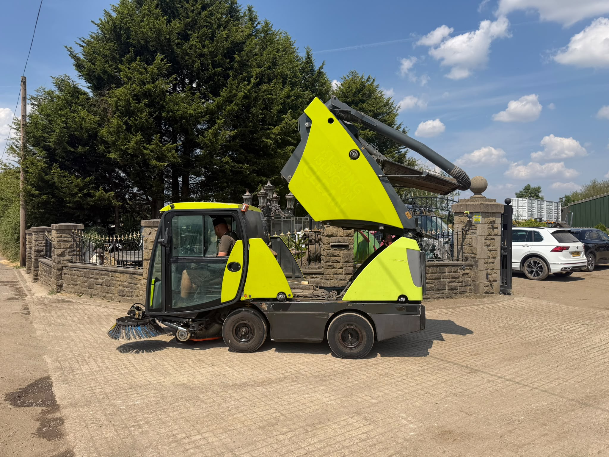 2015 attachment for sale in Pilsley, Chesterfield — photo 4