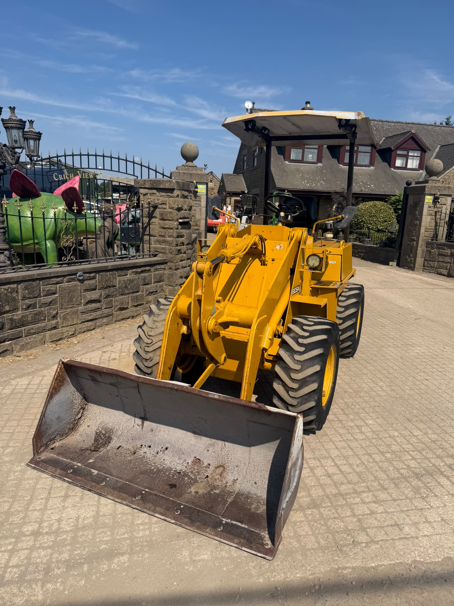 TCM 808A-2 DIESEL LOADING SHOVEL loader for sale in Pilsley, Chesterfield — photo 6