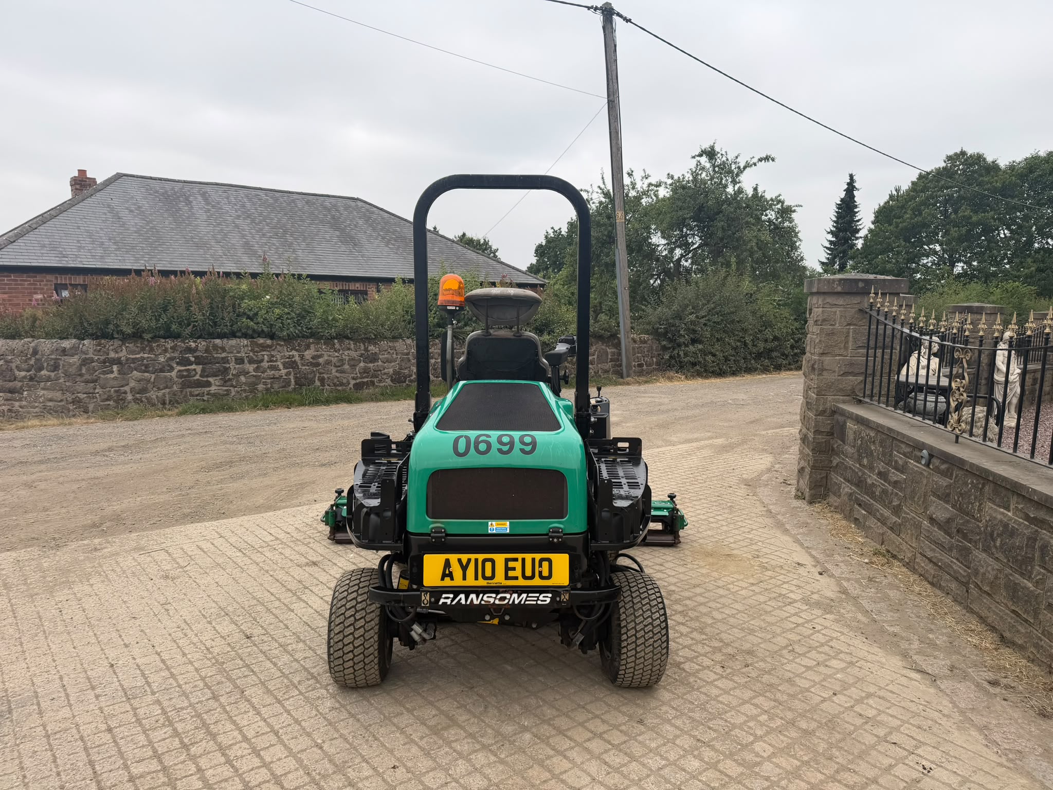 2010 Ransomes mower for sale in Pilsley, Chesterfield — photo 11