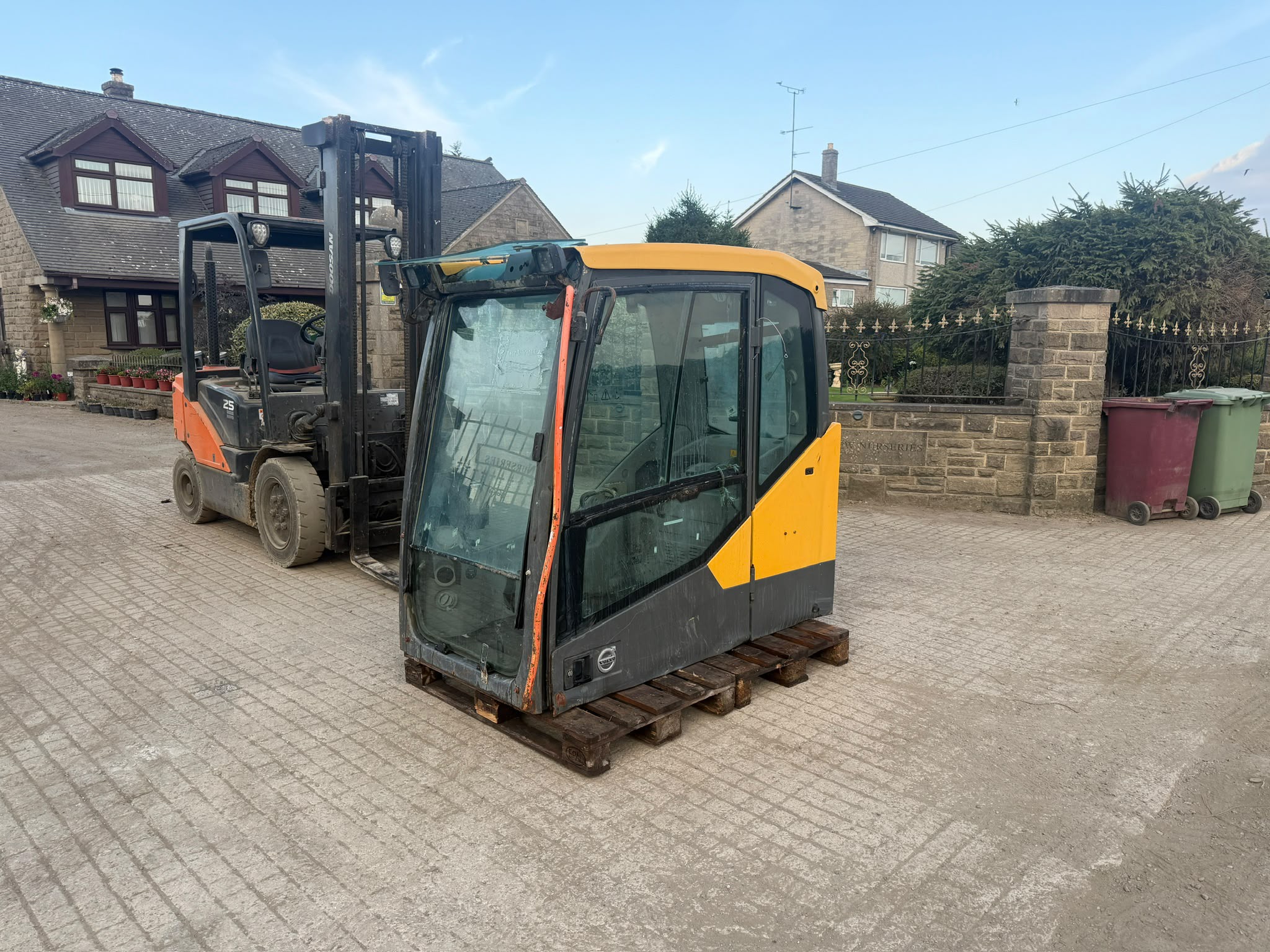 Volvo excavator for sale in Pilsley, Chesterfield — photo 2