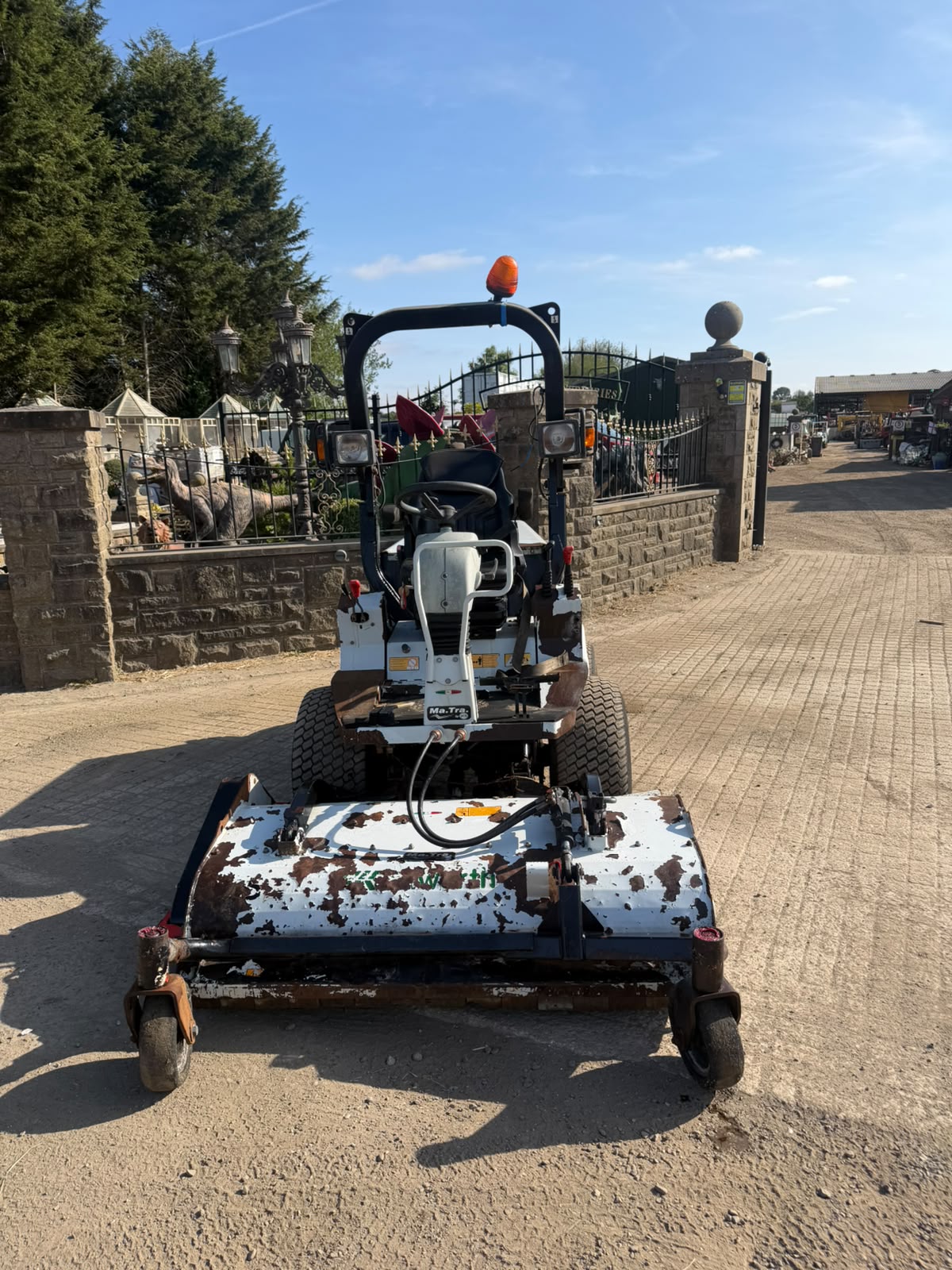 2017 mower for sale in Pilsley, Chesterfield — photo 3