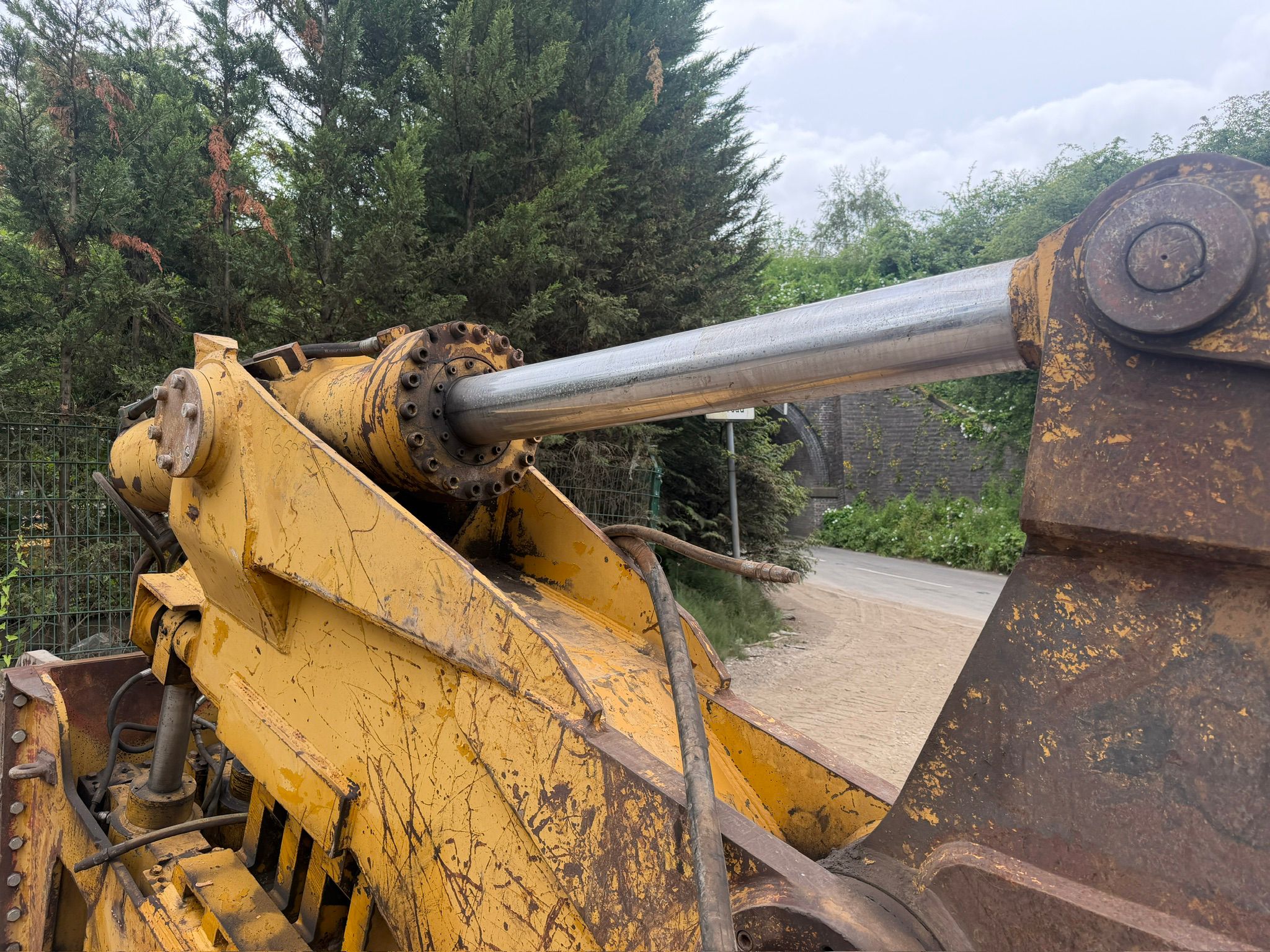 HYDRAULIC EXCAVATOR SHEAR excavator for sale in Pilsley, Chesterfield — photo 4