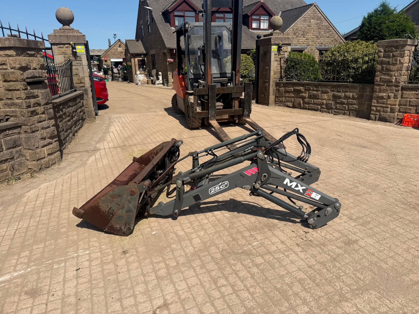 MAILLEUX MX 25C+ FRONT LOADER tractor for sale in Pilsley, Chesterfield — photo 7