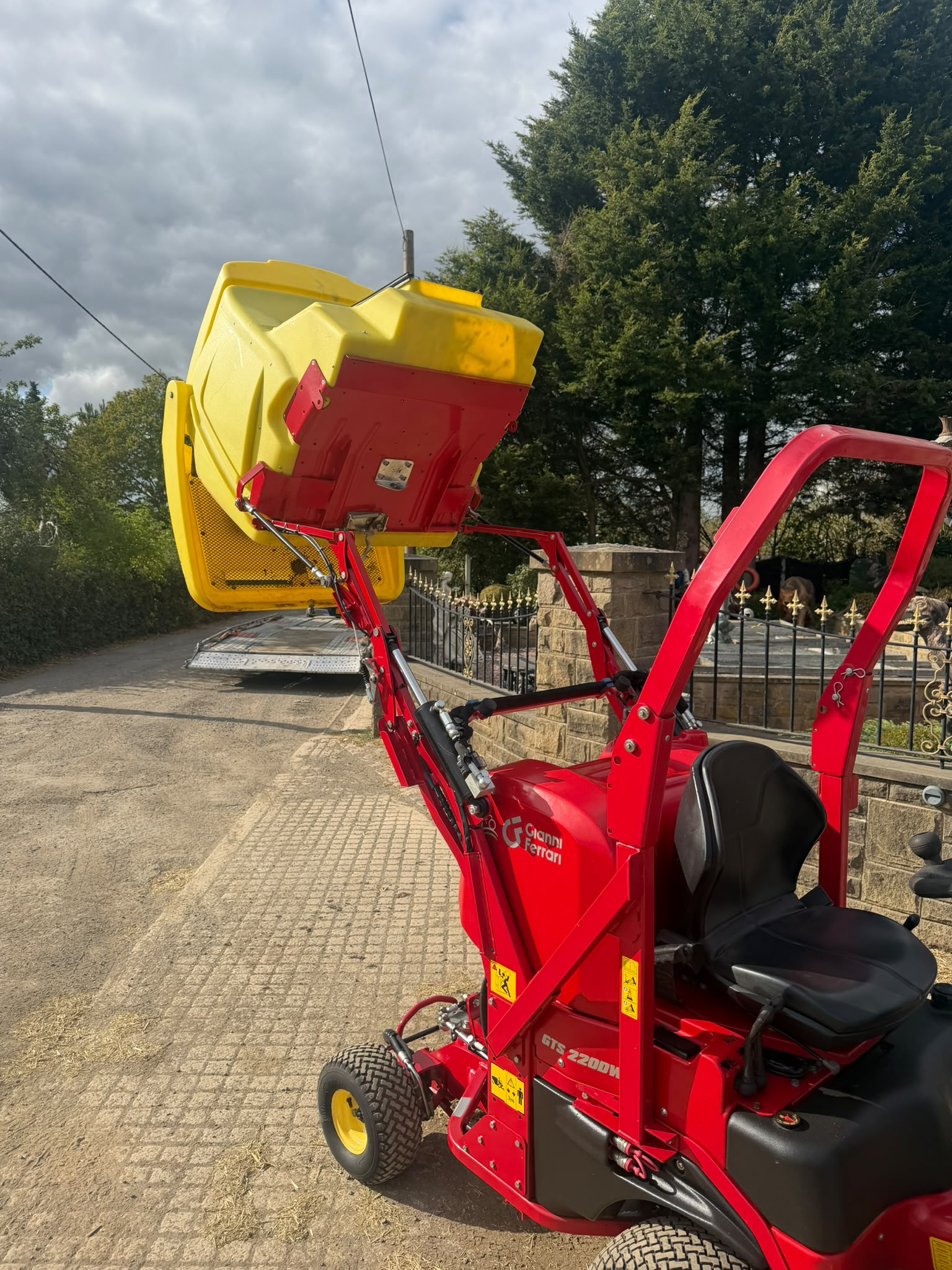 2022 mower for sale in Pilsley, Chesterfield — photo 9