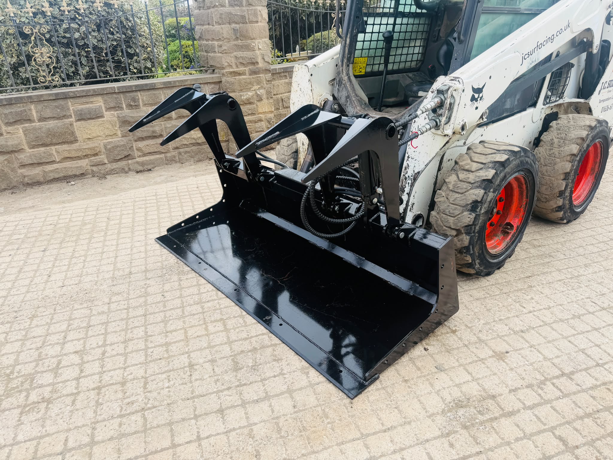 2018 Bobcat loader for sale in Pilsley, Chesterfield — photo 3