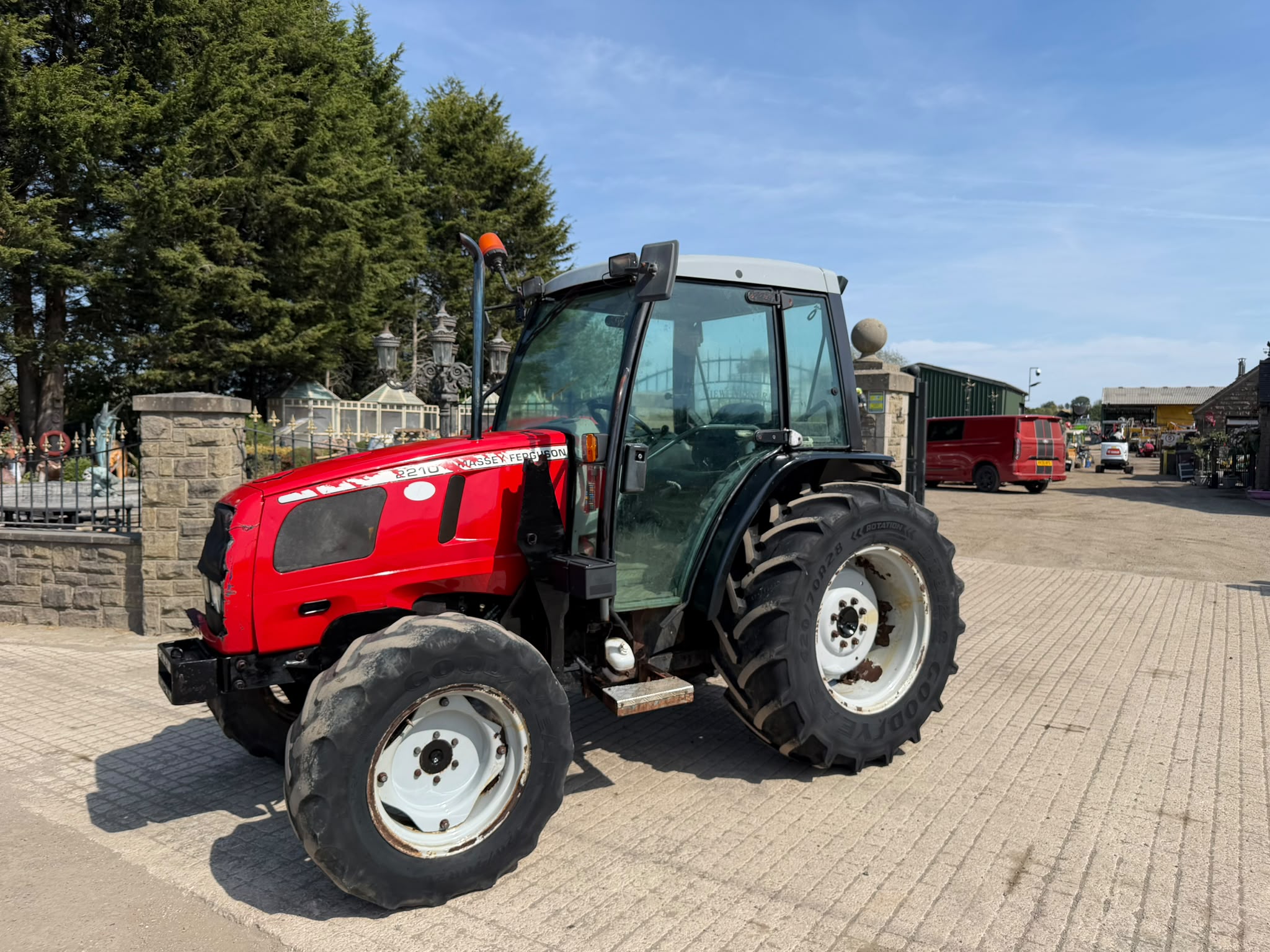 Massey Ferguson tractor for sale in Pilsley, Chesterfield — photo 11