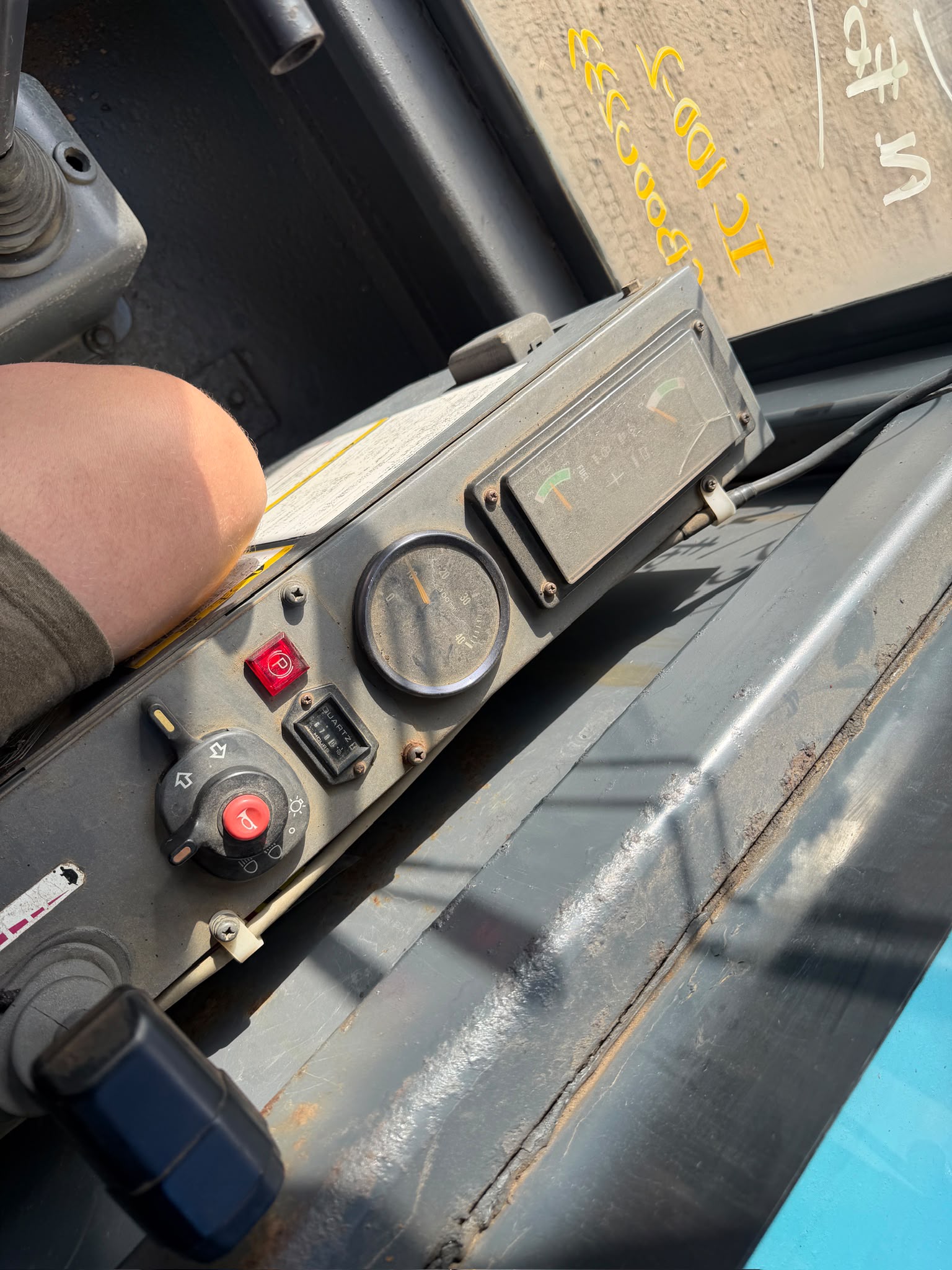 IHI IC100-2 10 TON TRACKED DUMPER dumper for sale in Pilsley, Chesterfield — photo 4