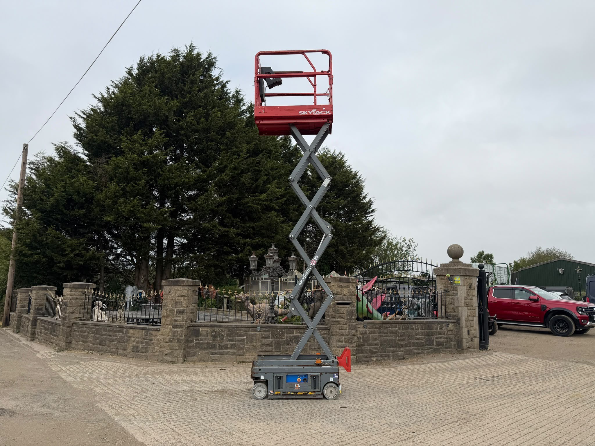 2021 Skyjack scissor lift for sale in Pilsley, Chesterfield — photo 5