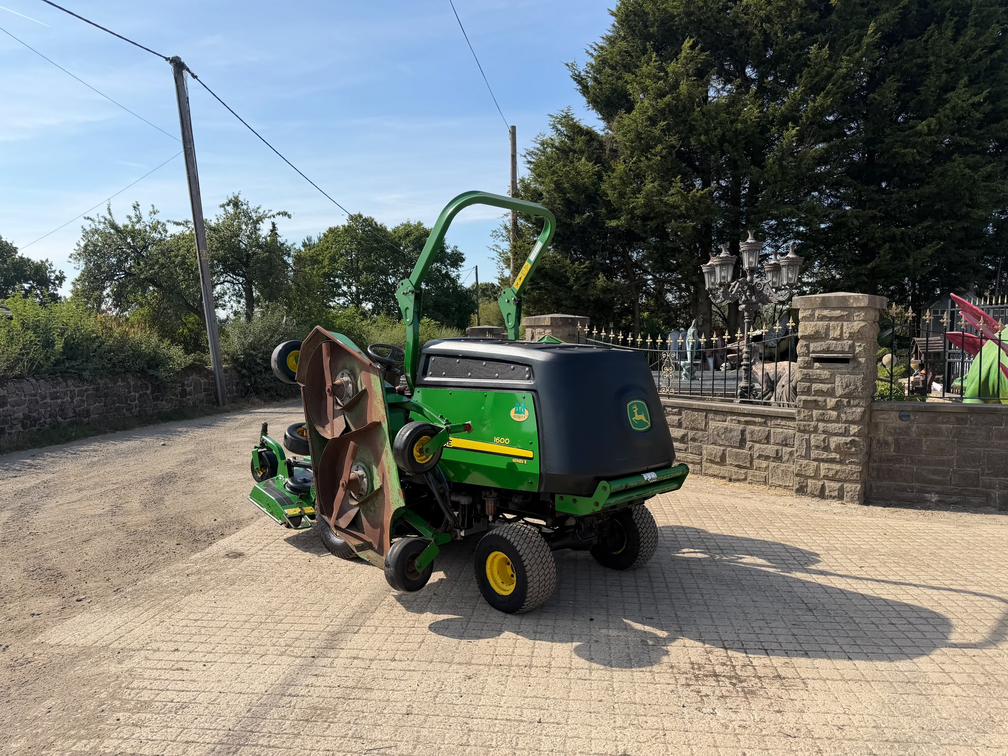 2013 John Deere mower for sale in Pilsley, Chesterfield — photo 9
