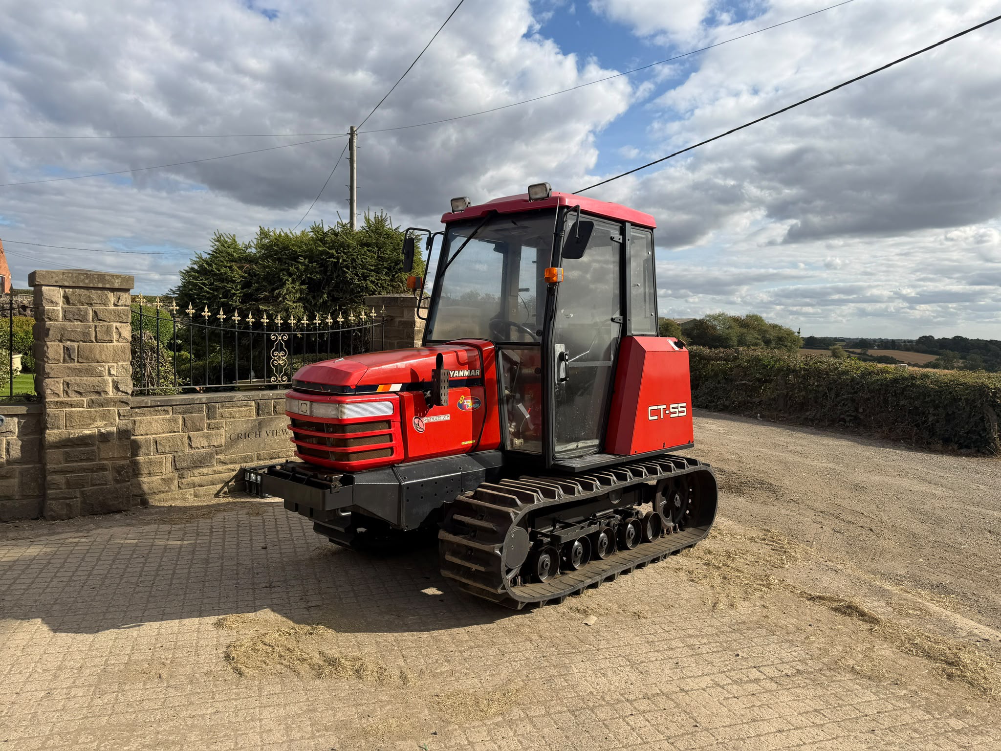 YANMAR CT-55 55HP TRACKED CRAWLER TRACTOR