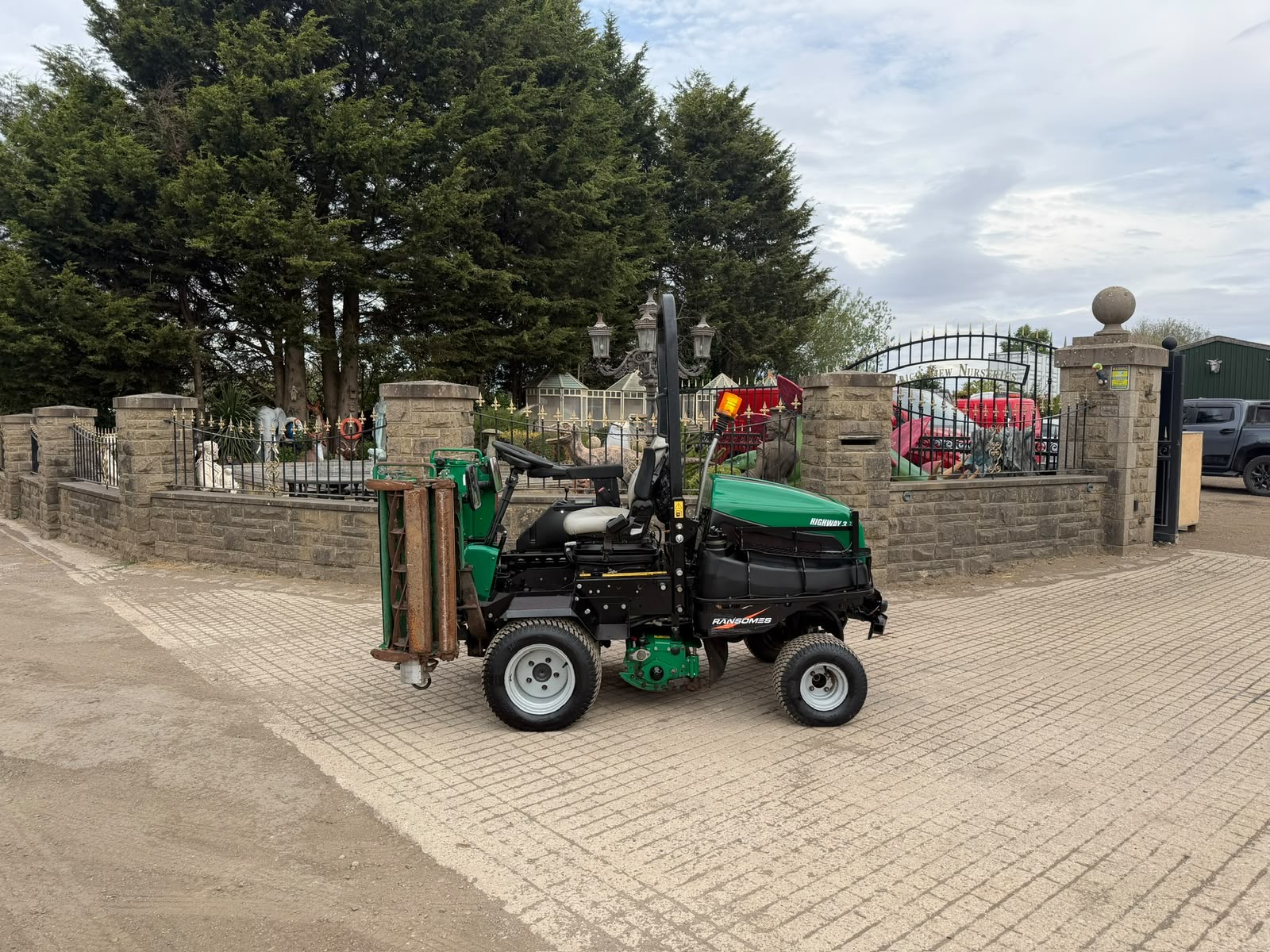 2017 Ransomes mower for sale in Pilsley, Chesterfield — photo 4