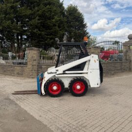 BOBCAT 533 WHEELED SKIDSTEER LOADER