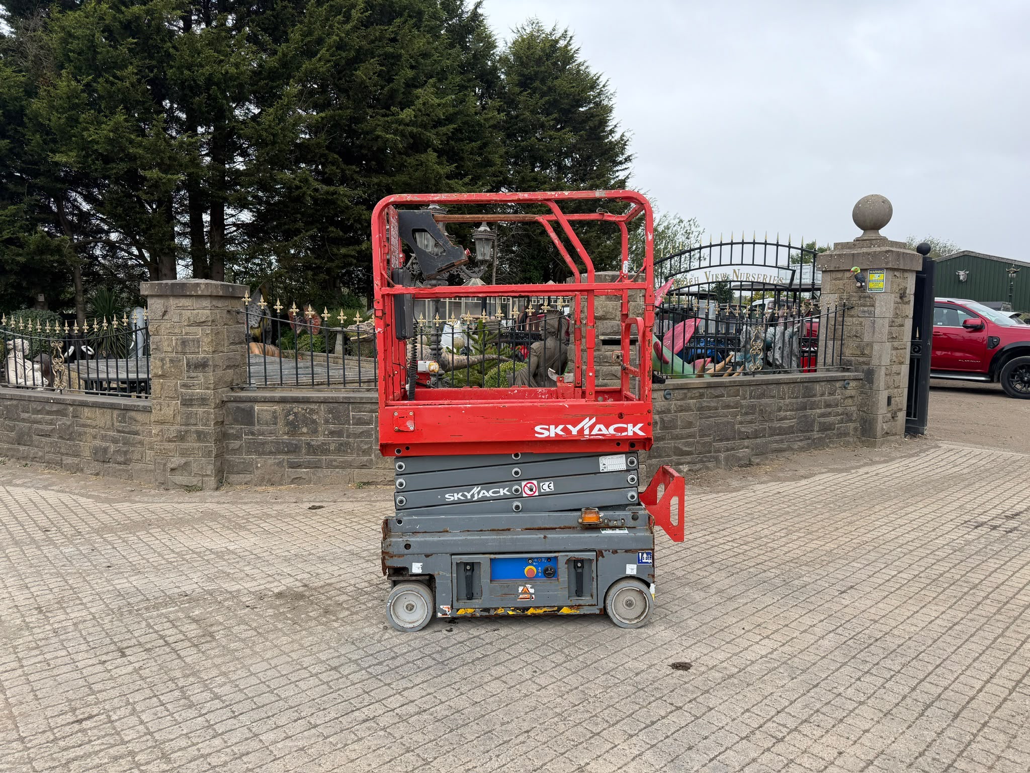 2021 Skyjack scissor lift for sale in Pilsley, Chesterfield — photo 7