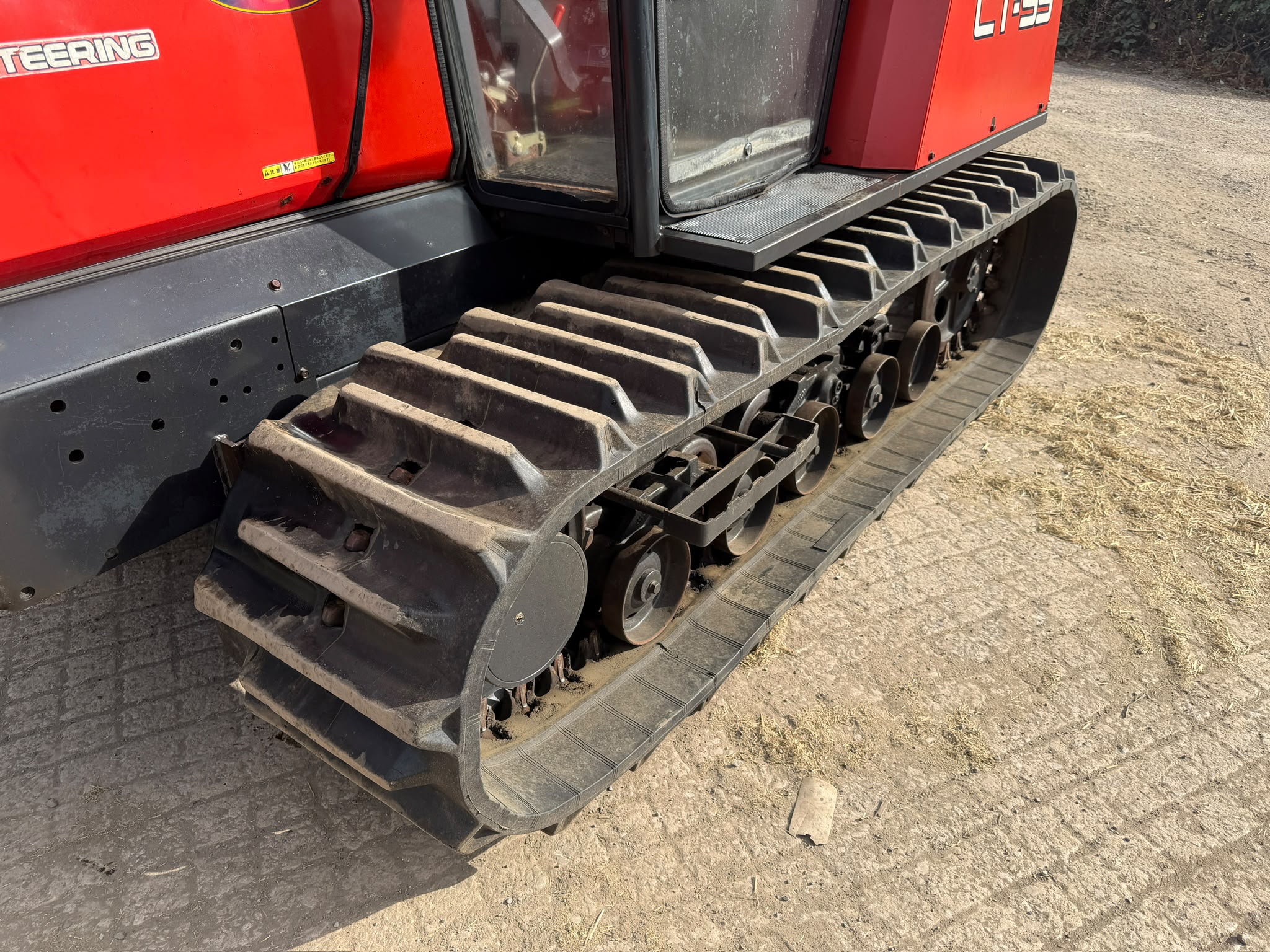 Yanmar tractor for sale in Pilsley, Chesterfield — photo 9