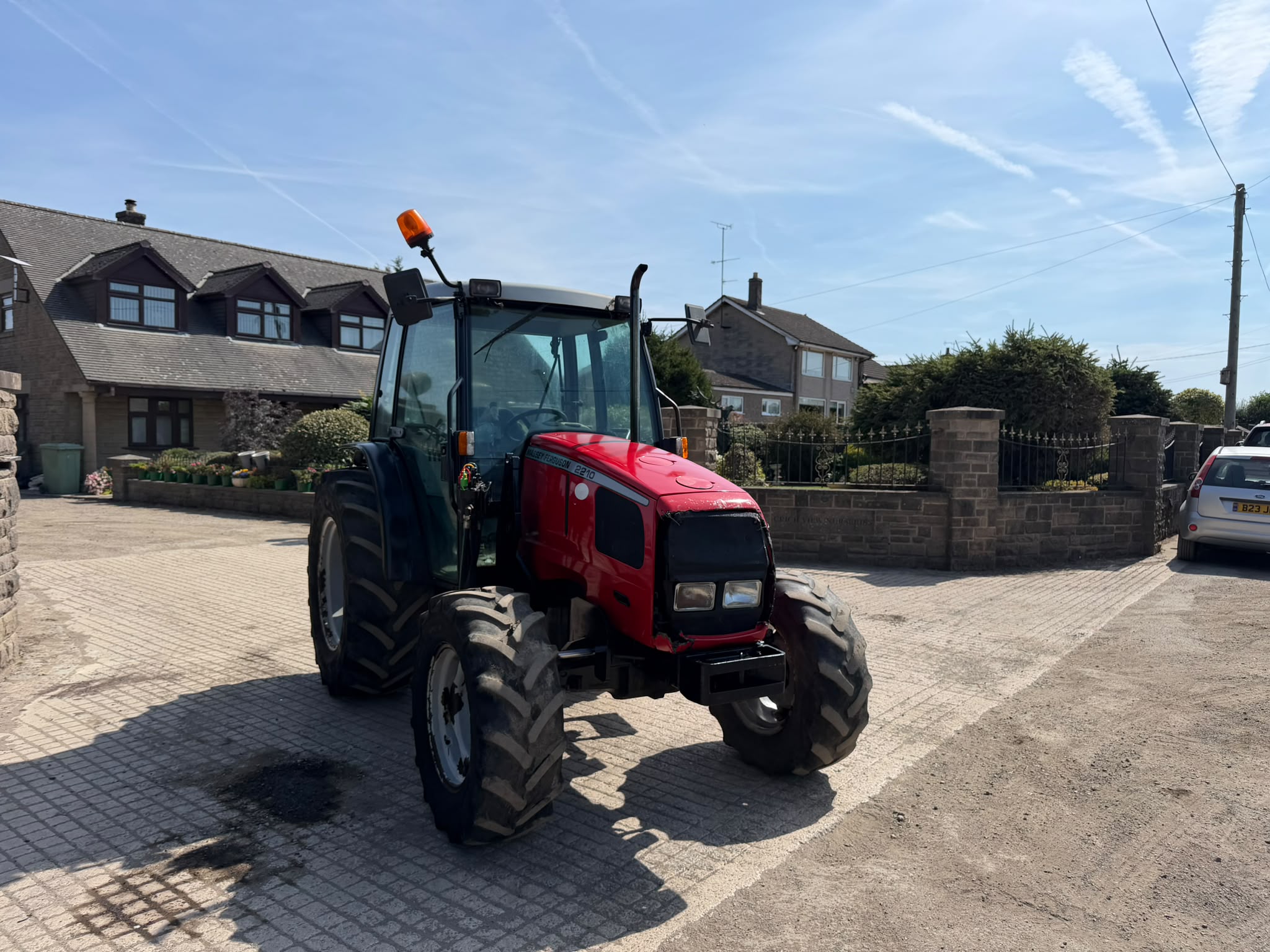 Massey Ferguson tractor for sale in Pilsley, Chesterfield — photo 10