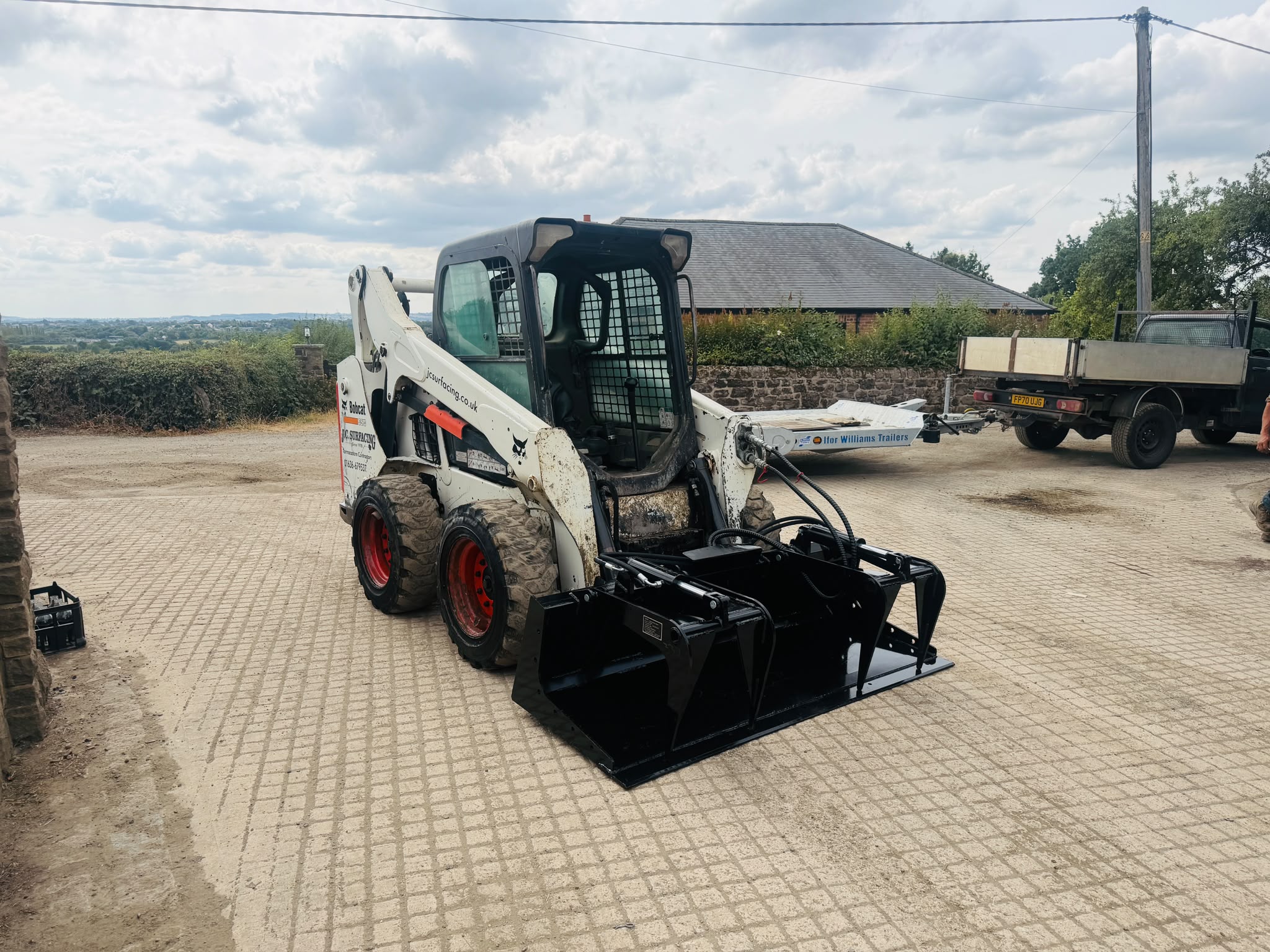 2018 Bobcat loader for sale in Pilsley, Chesterfield — photo 6