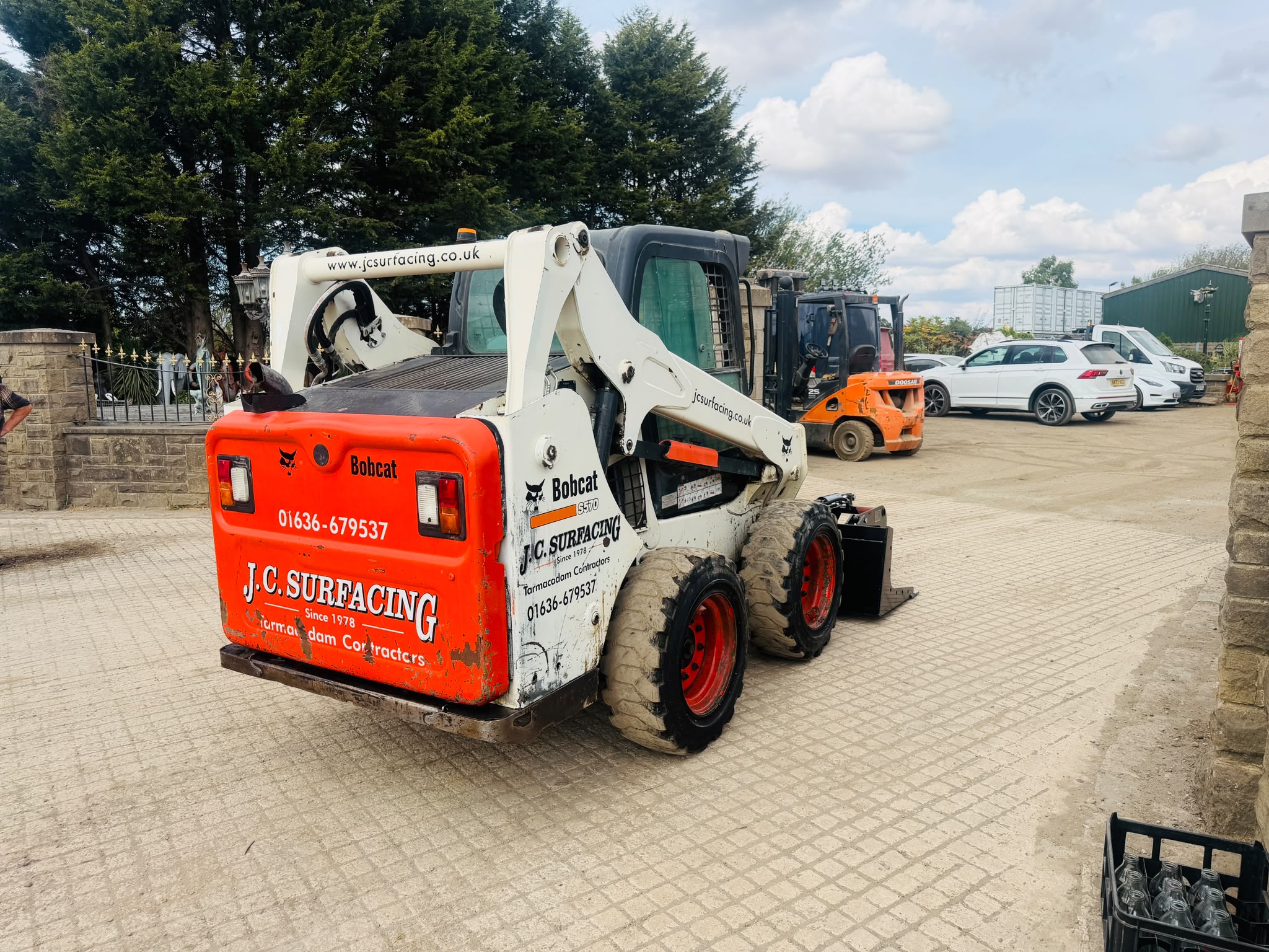 2018 Bobcat loader for sale in Pilsley, Chesterfield — photo 8