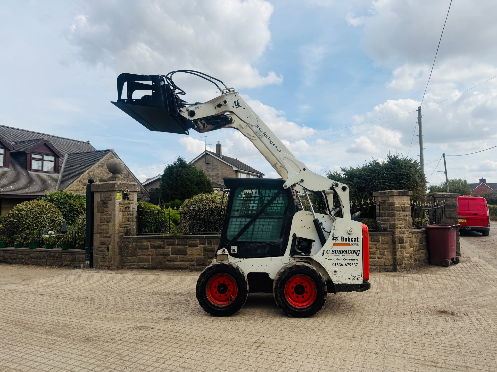 2018 Bobcat loader for sale in Pilsley, Chesterfield — photo 2