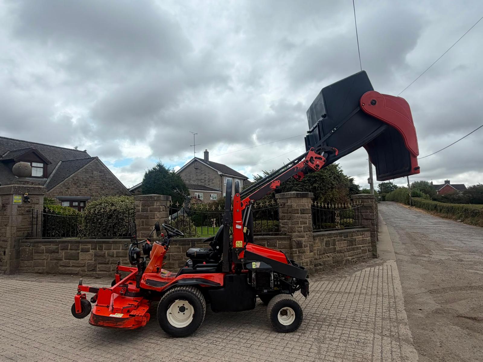 2013 Kubota mower for sale in Pilsley, Chesterfield — photo 11