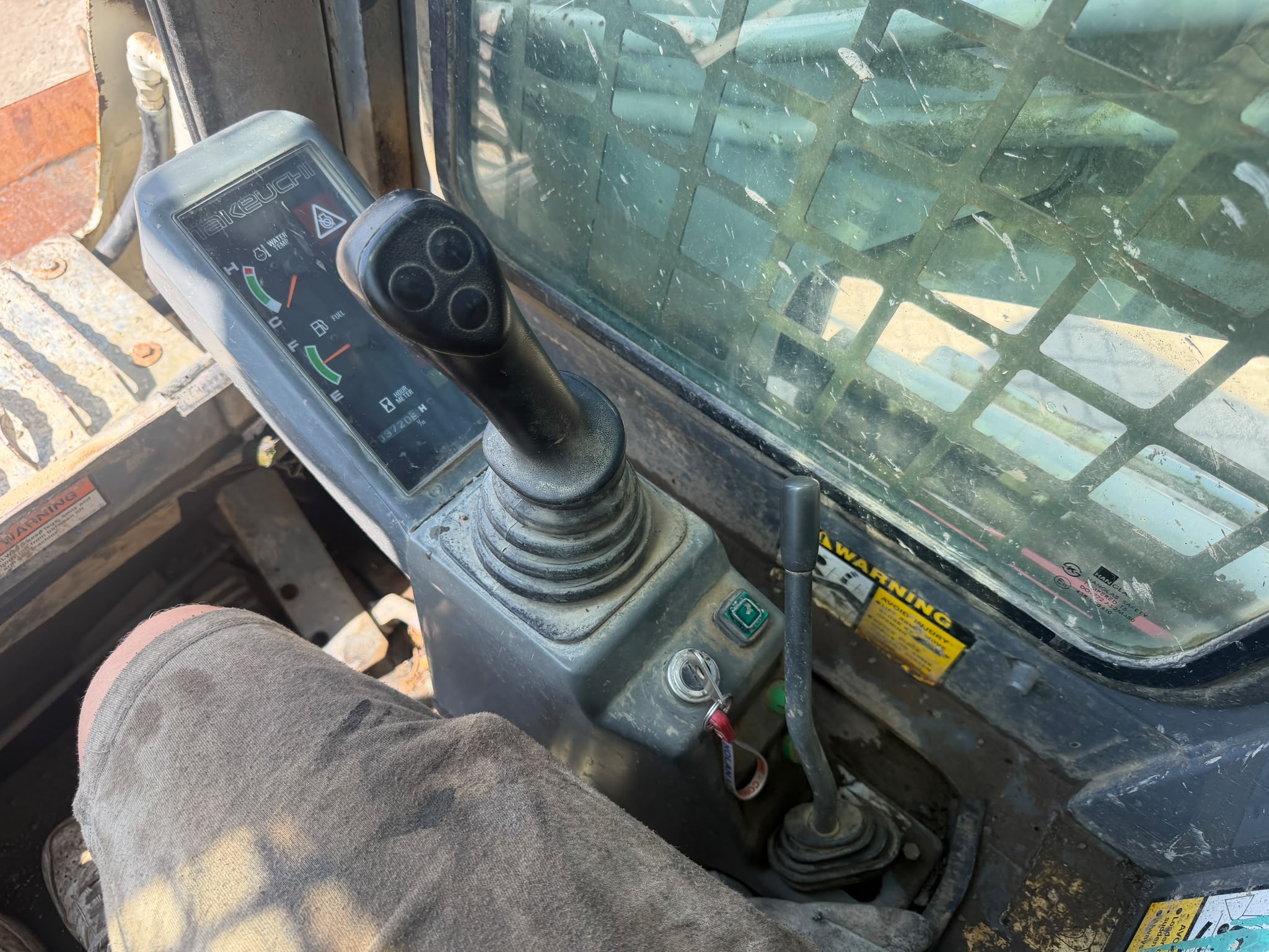 Takeuchi loader for sale in Pilsley, Chesterfield — photo 9