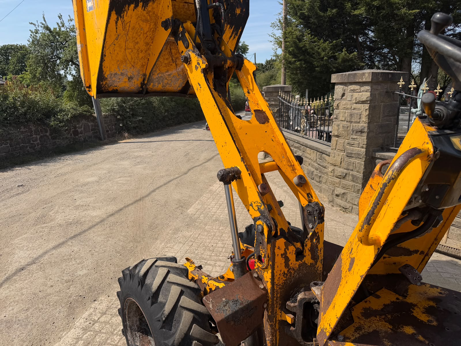 2009 Thwaites dumper for sale in Pilsley, Chesterfield — photo 5