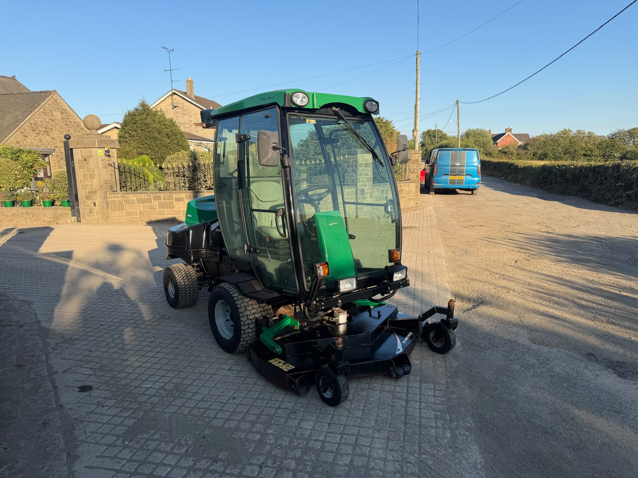 2013/63 RANSOMES HR3806 4WD OUTFRONT RIDE ON MOWER